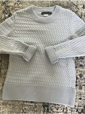 Ireland’s Eye | Women’s Light Blue 100% Virgin Wool Crewneck Sweater